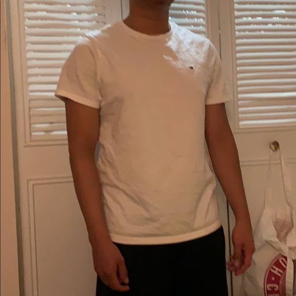 Tommy Hilfiger White T Shirt - Picture 1 of 3